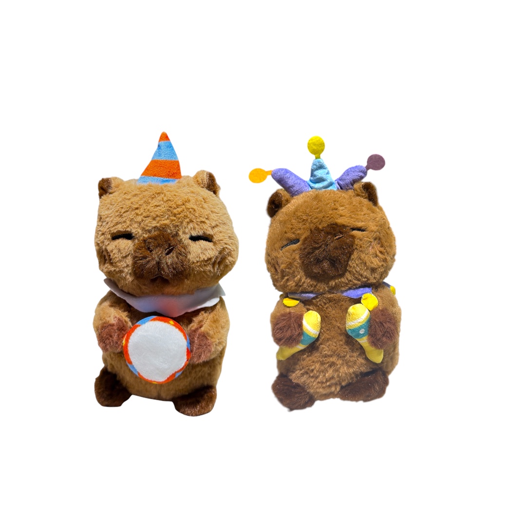Peluche capibara disfraz de circo